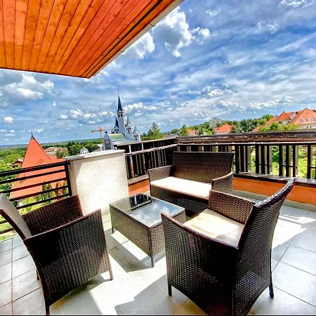 Roselio Sky Apartament Héviz